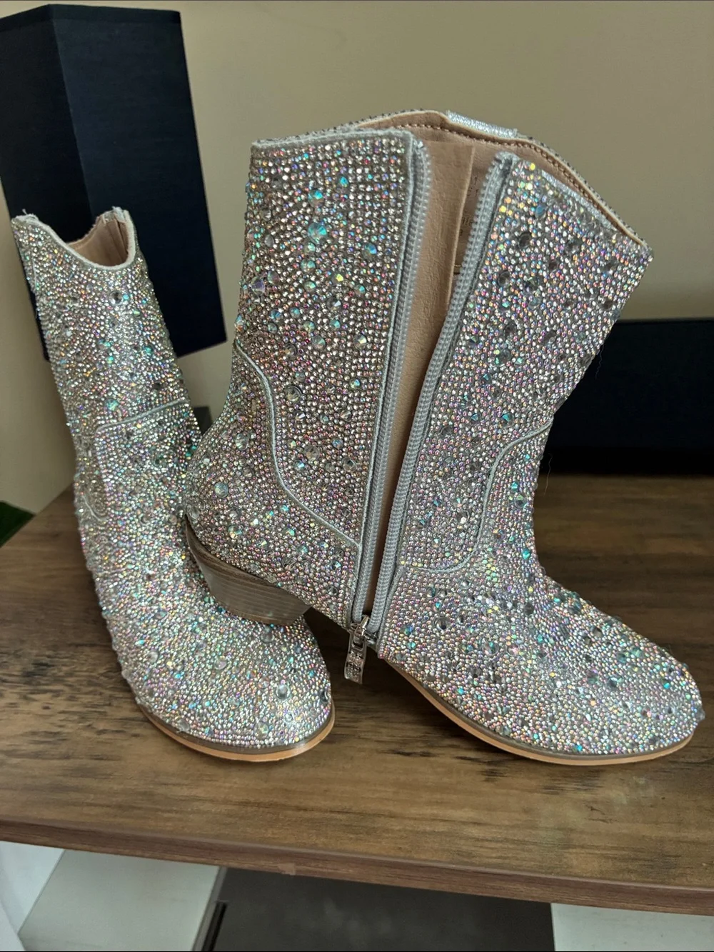 Sparkly Badgley Mischka cowgirl  Boot
